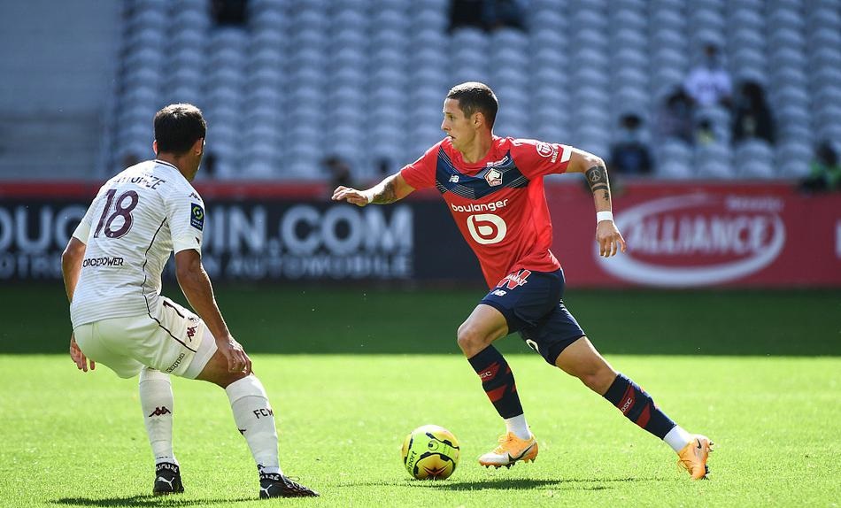 九游游戏平台-芝加哥公牛迎法甲关键赛，集结日官宣签约，悬念犹存，临场指挥获称赞 